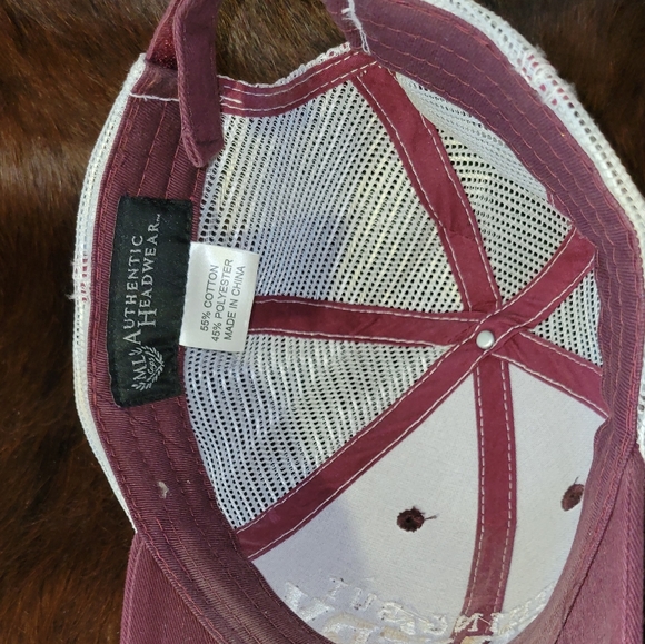 2 women's trucker hats - Picture 3 of 5